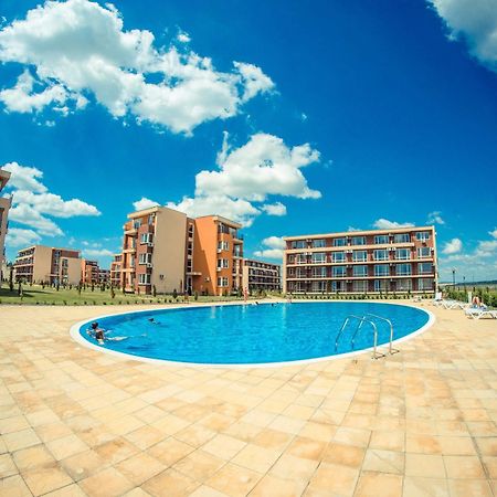 Holiday Fort Golf Club Sunny Beach Ngoại thất bức ảnh