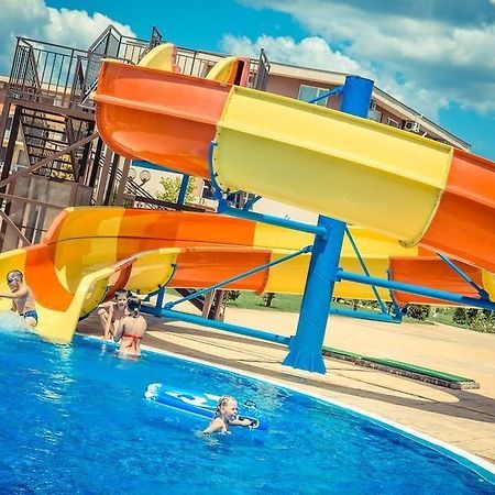 Holiday Fort Golf Club Sunny Beach Ngoại thất bức ảnh
