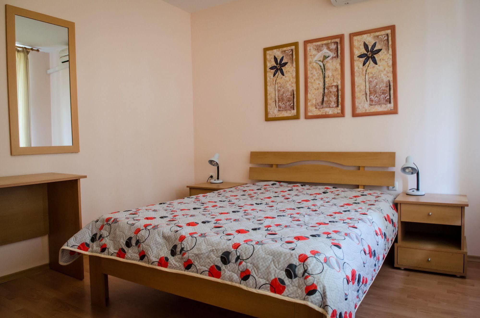 Holiday Fort Golf Club Sunny Beach Ngoại thất bức ảnh